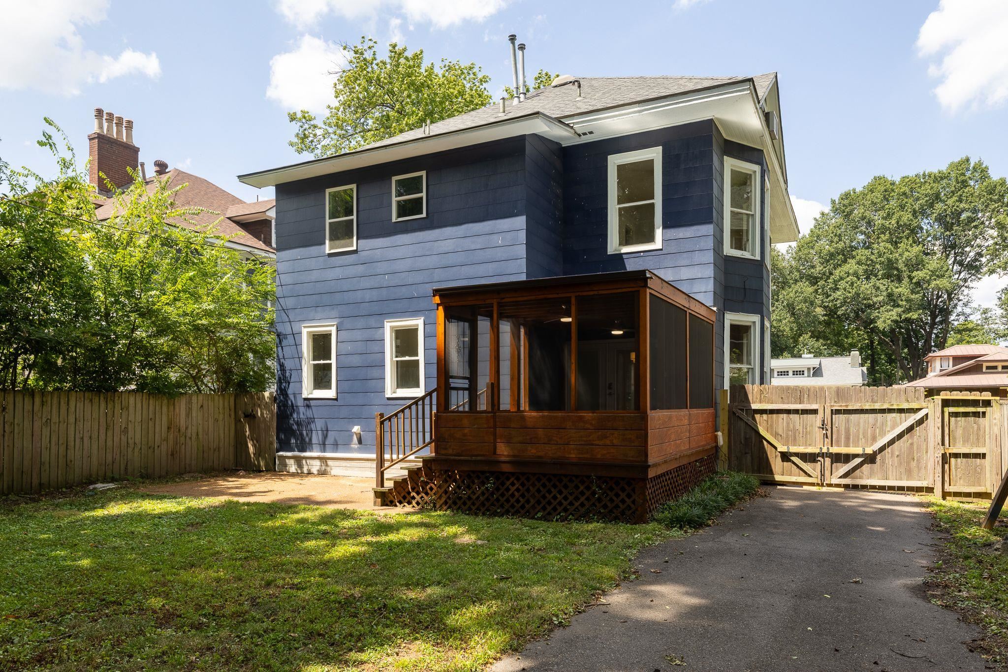 2001 NELSON AVE