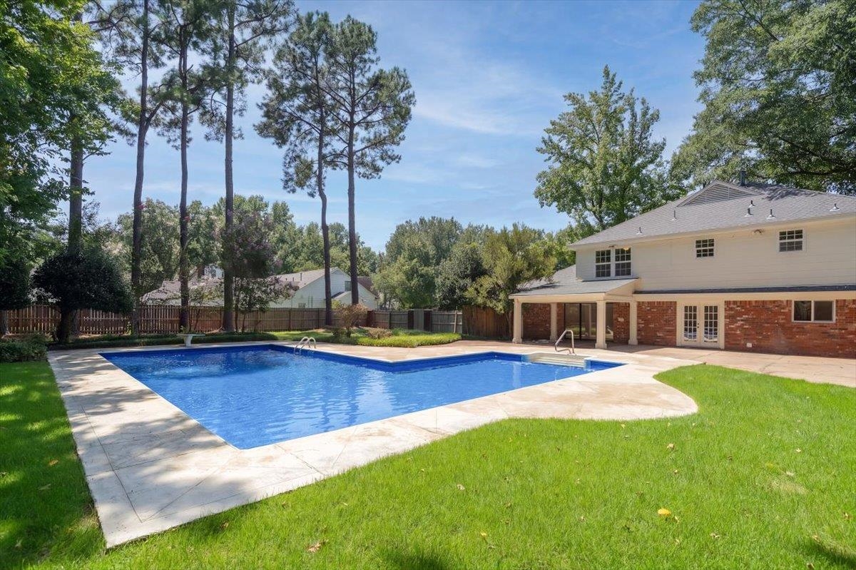 1290 PEBBLE CREEK LN