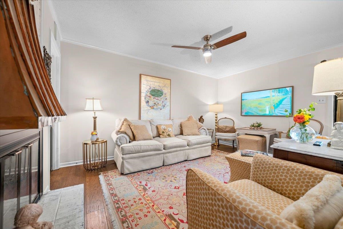 6946 AMBERLY RD Unit: 6946