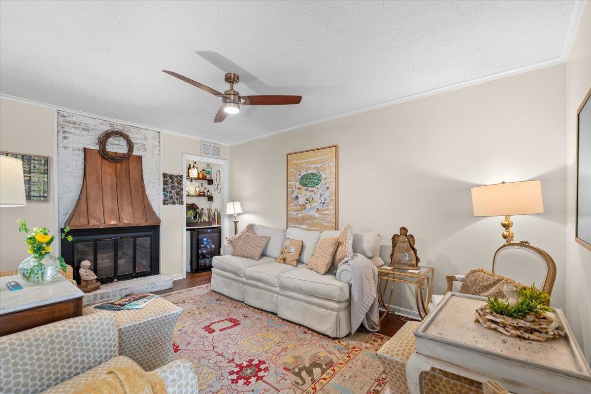 6946 AMBERLY RD Unit: 6946