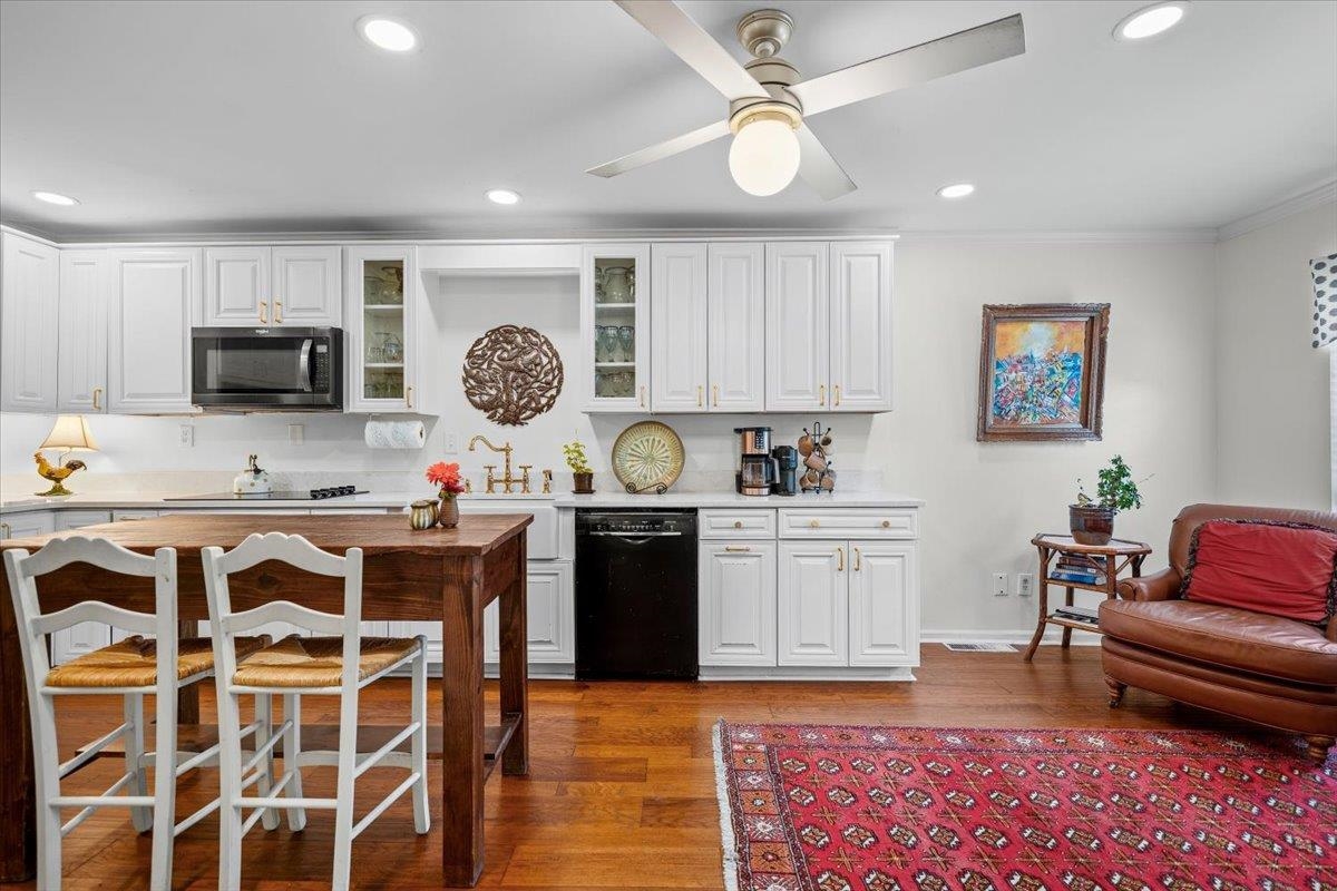 6946 AMBERLY RD Unit: 6946