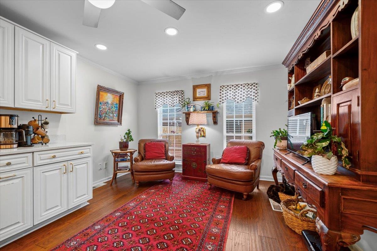 6946 AMBERLY RD Unit: 6946