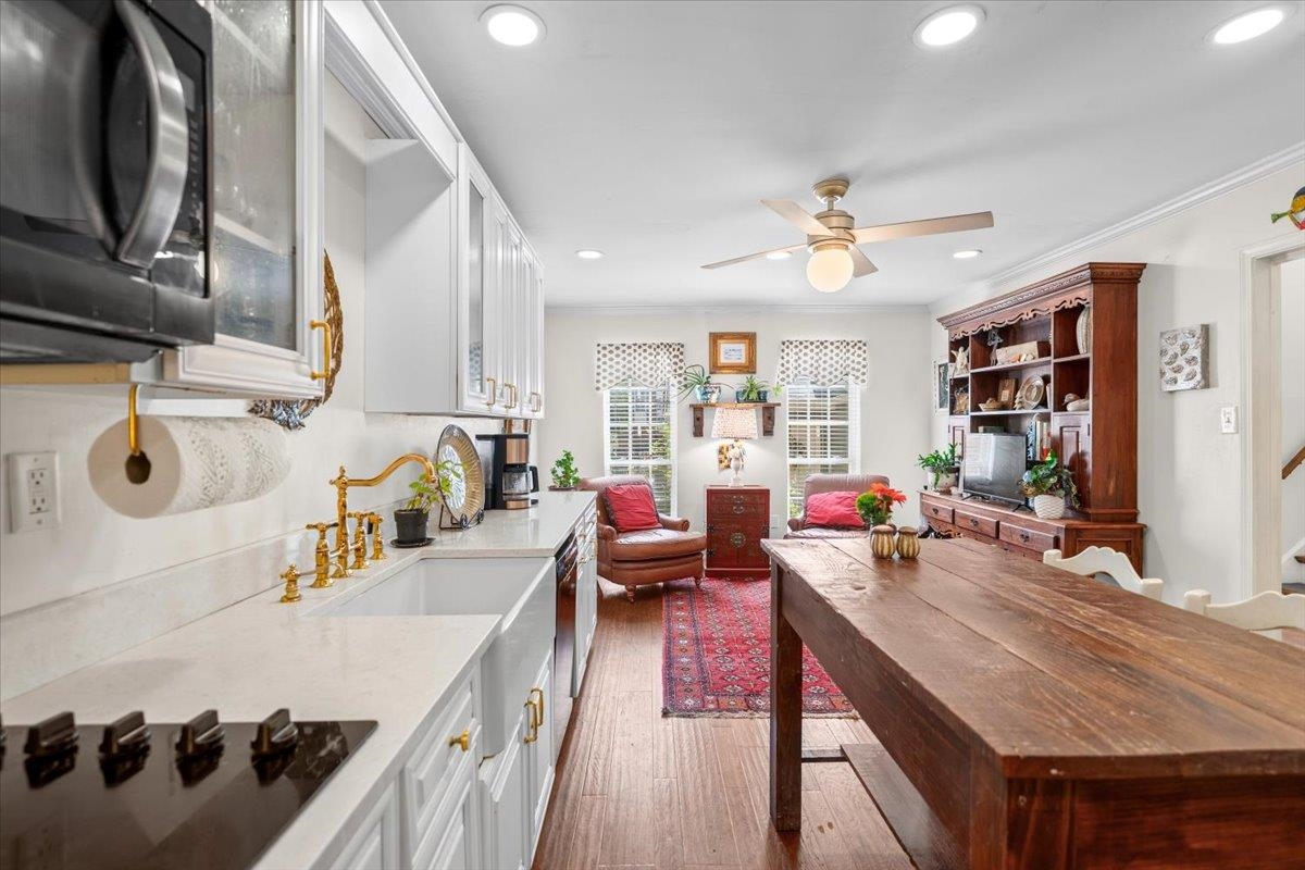 6946 AMBERLY RD Unit: 6946