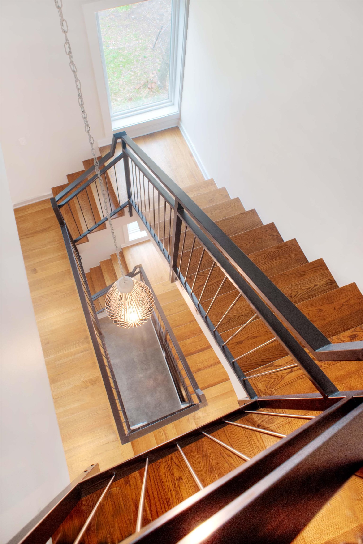 2121 JEFFERSON DR