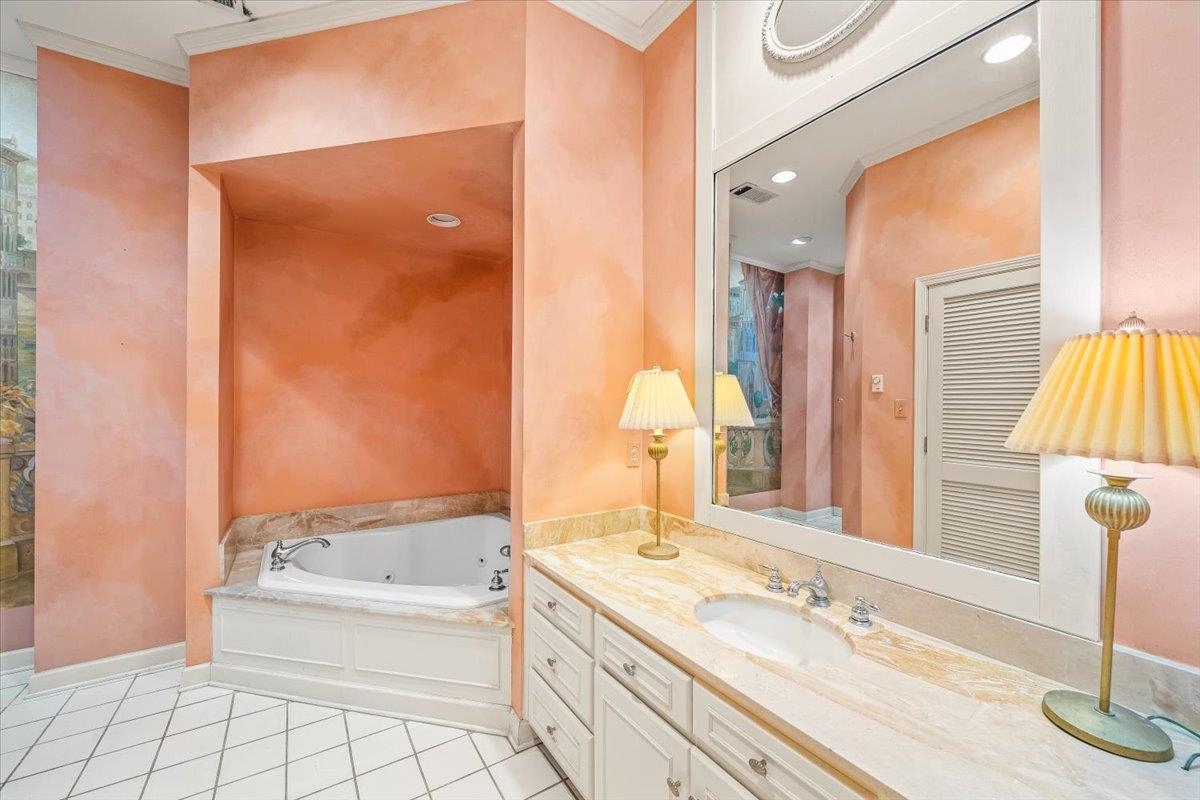 6021 RIVER OAKS CV