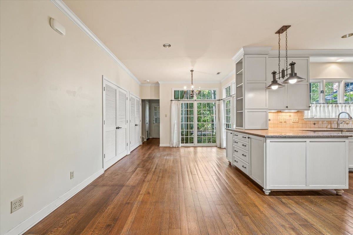 6021 RIVER OAKS CV