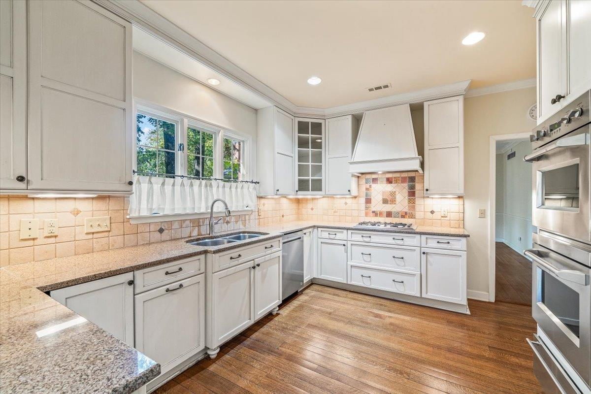 6021 RIVER OAKS CV
