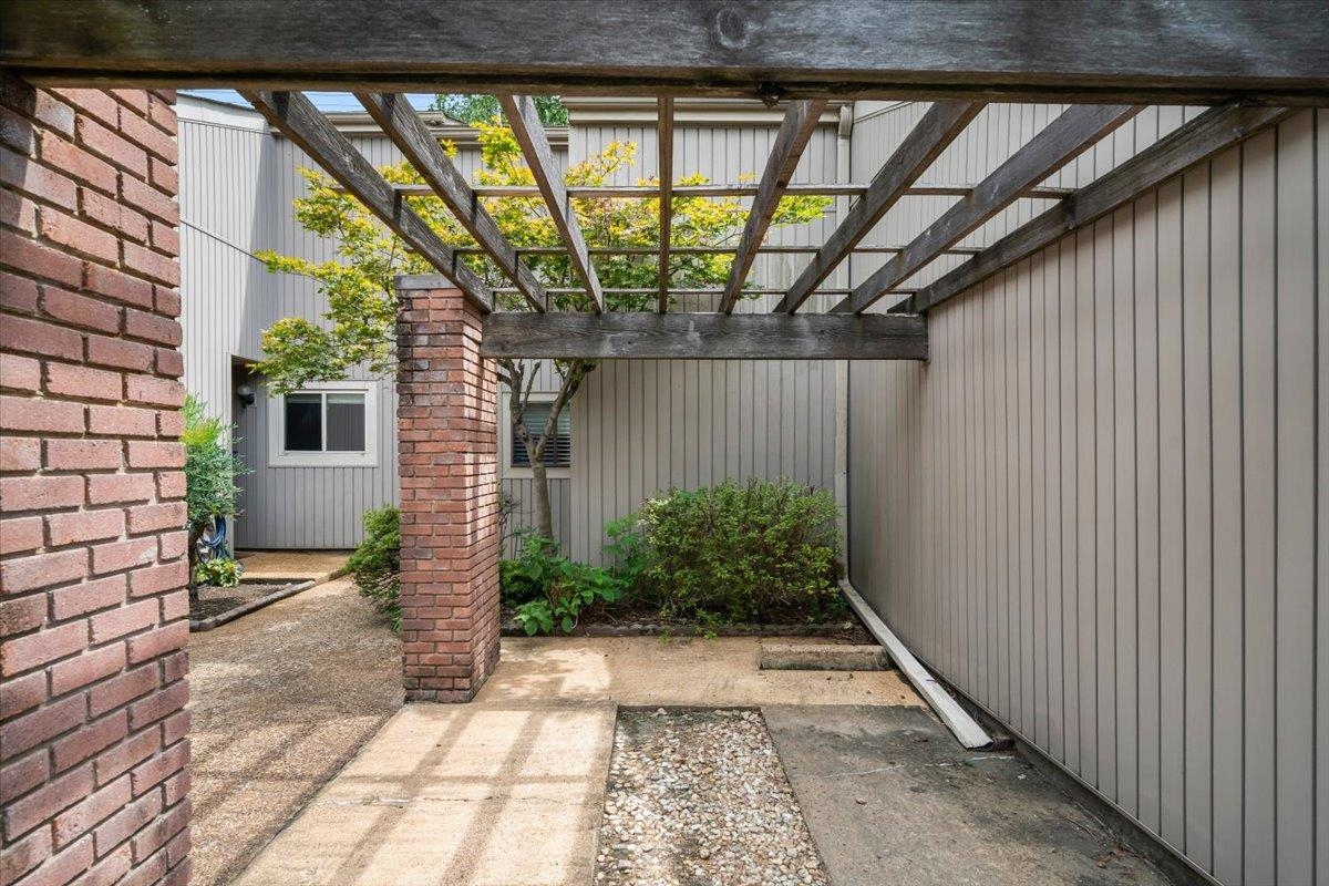 4787 TOWERING OAKS DR Unit: 803