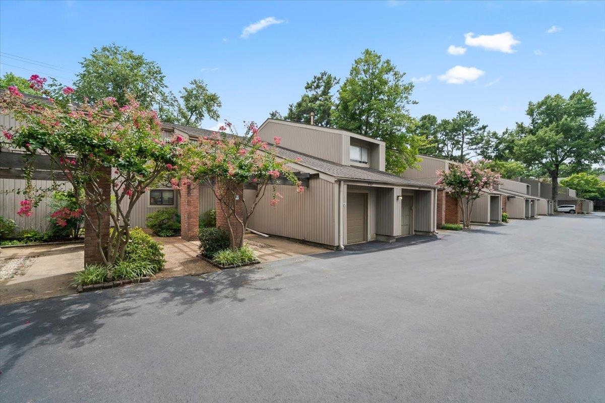 4787 TOWERING OAKS DR Unit: 803