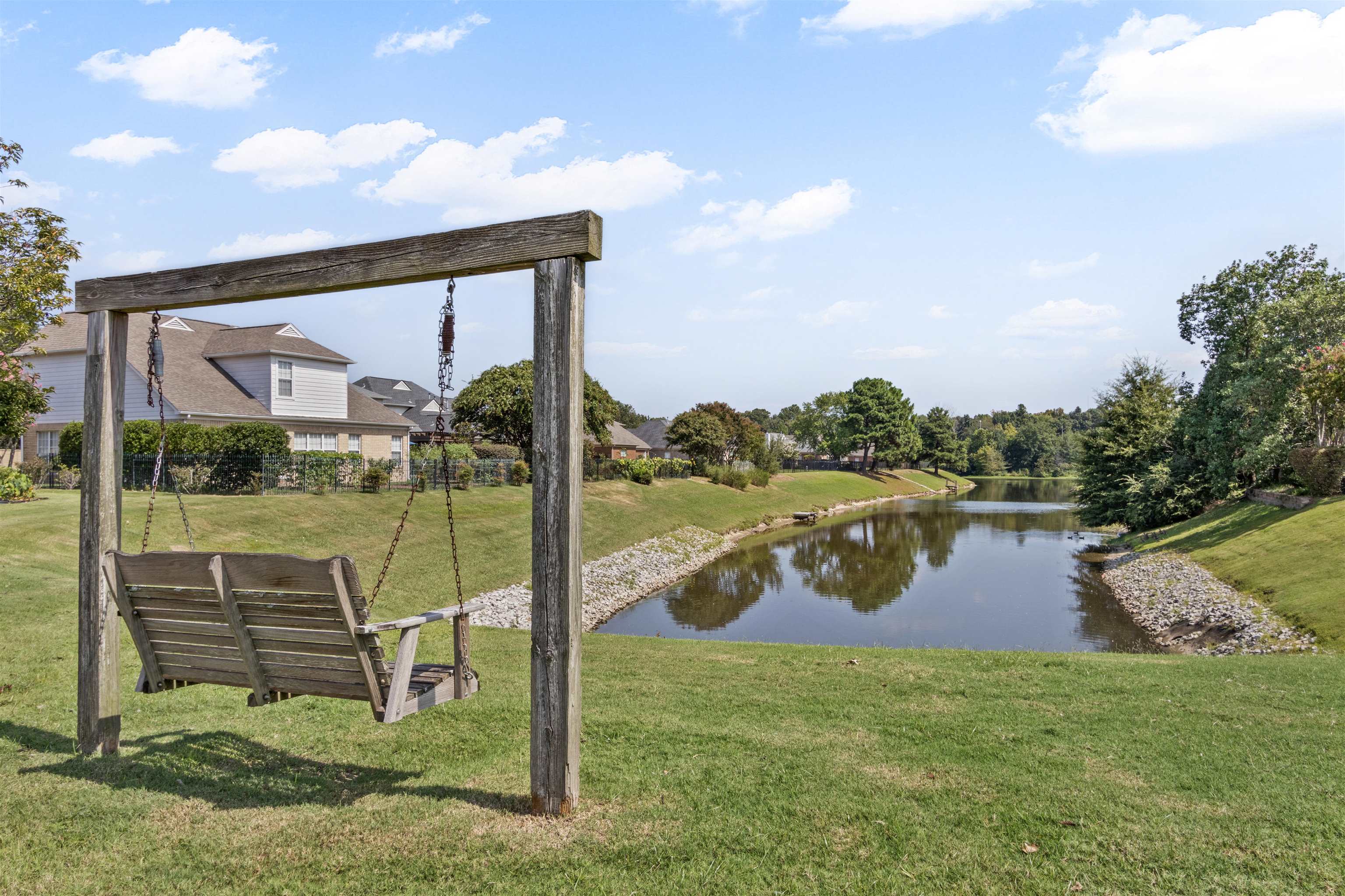 280 FOUNTAIN RIVER DR