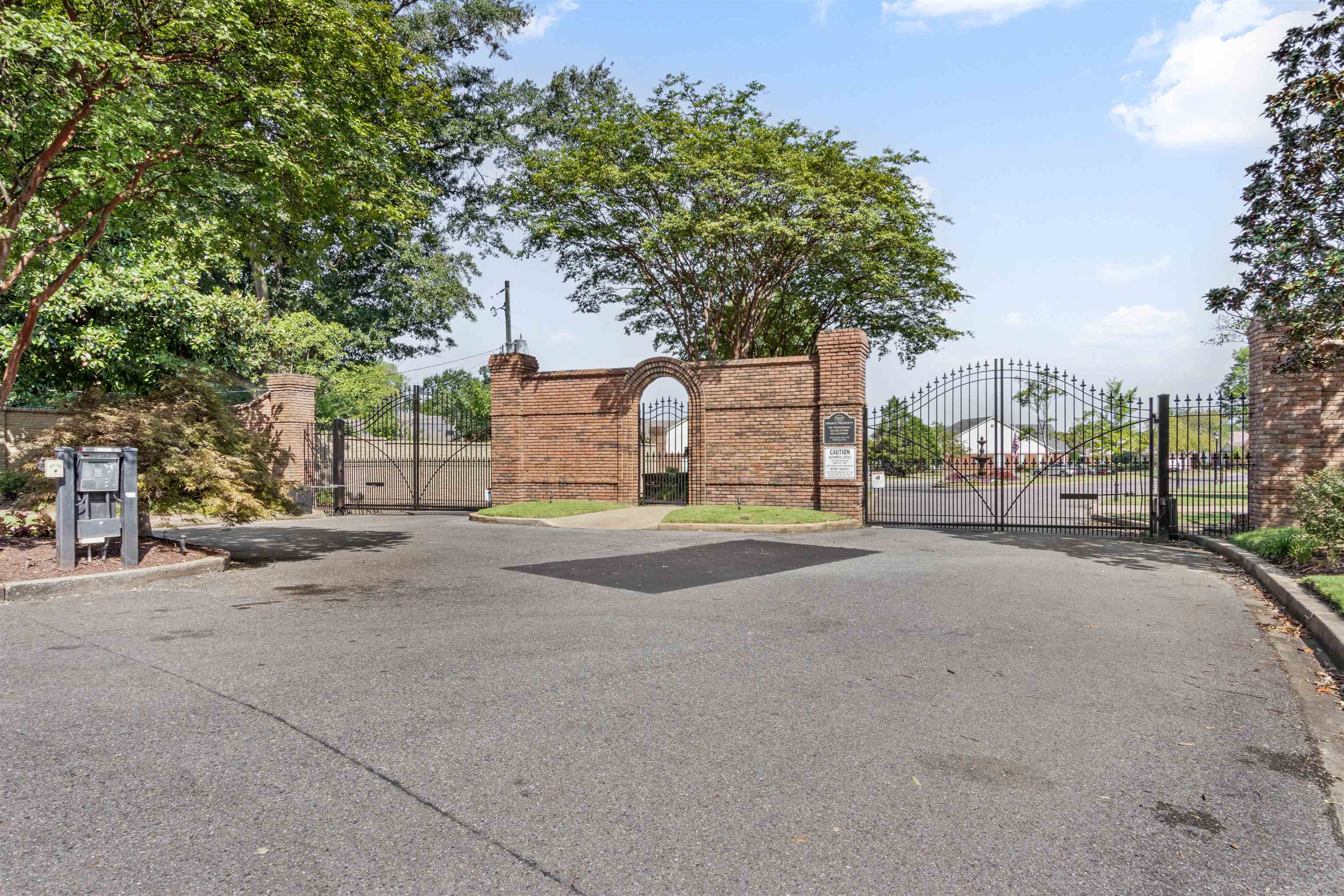 280 FOUNTAIN RIVER DR