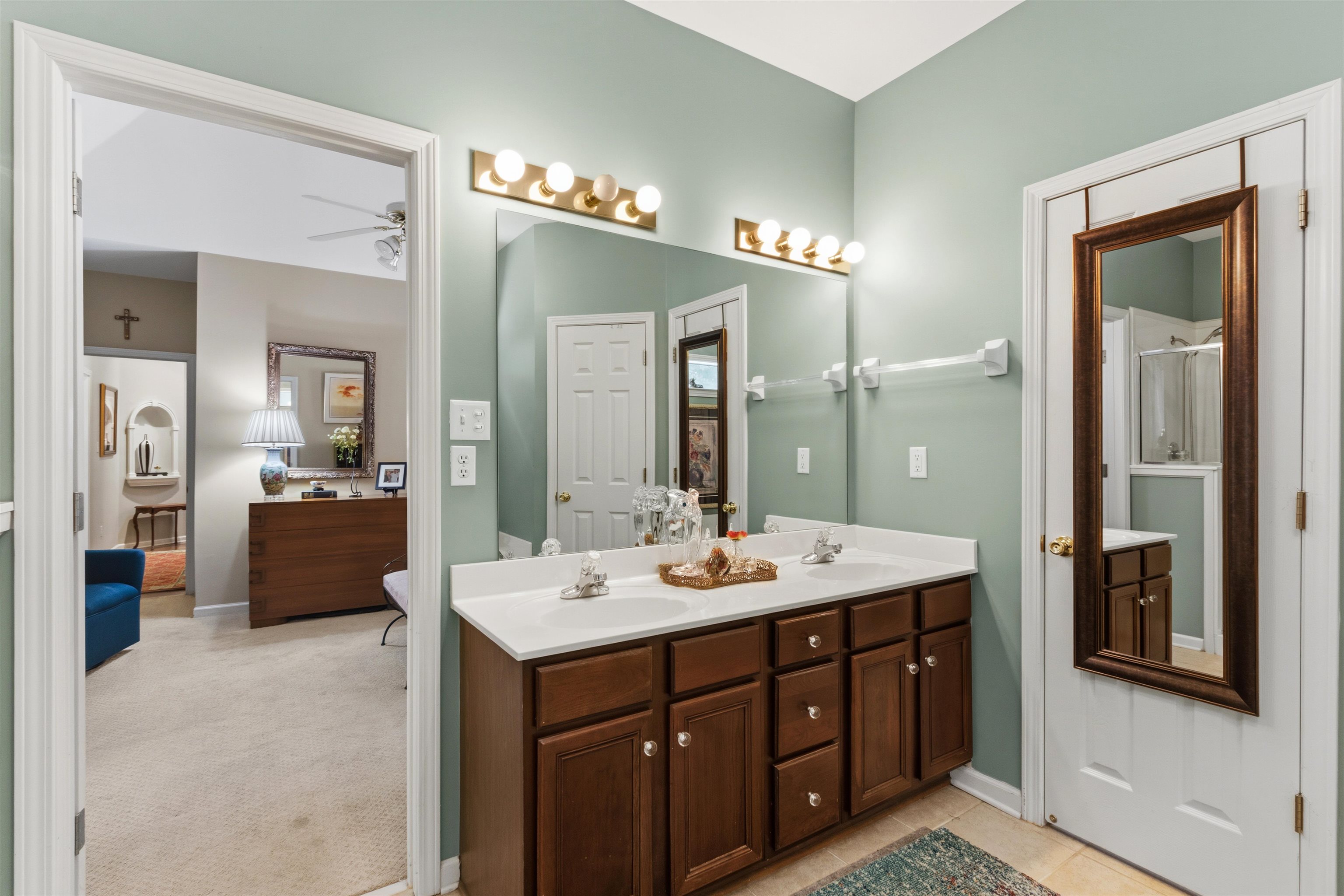 280 FOUNTAIN RIVER DR