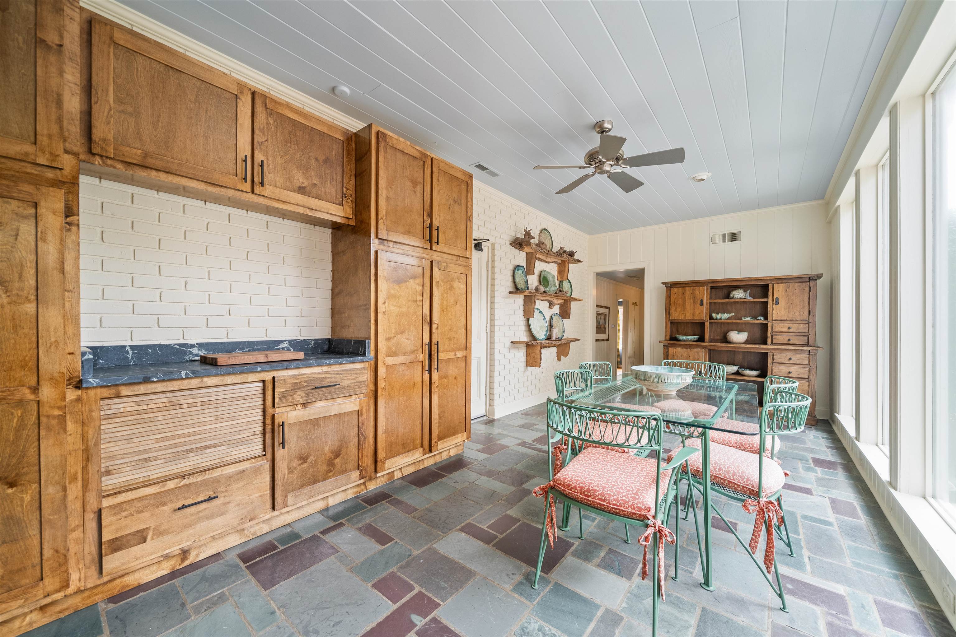 42 WOOD GROVE DR