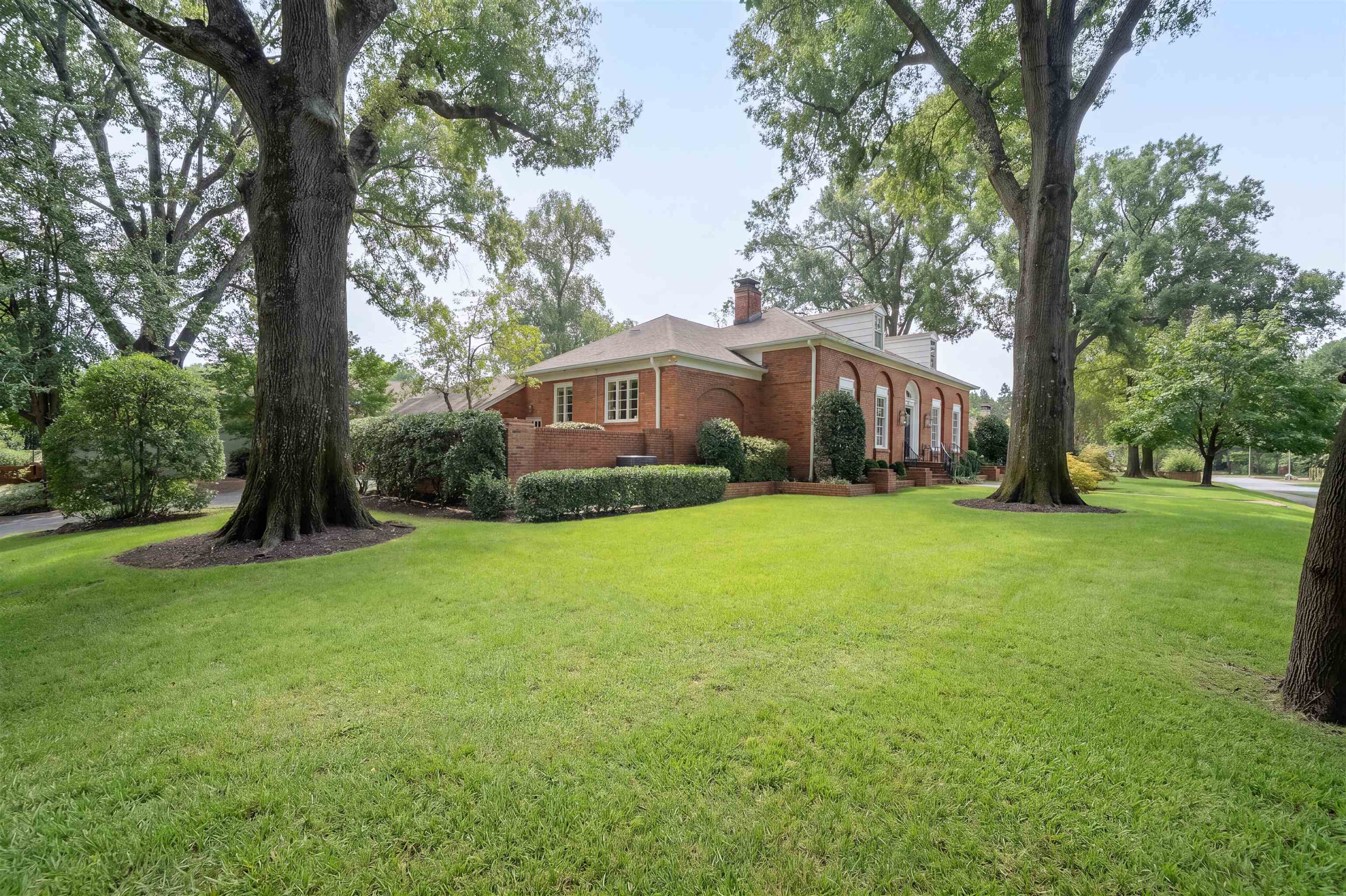 42 WOOD GROVE DR
