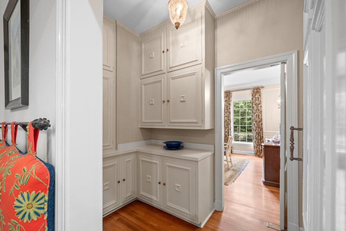 42 WOOD GROVE DR