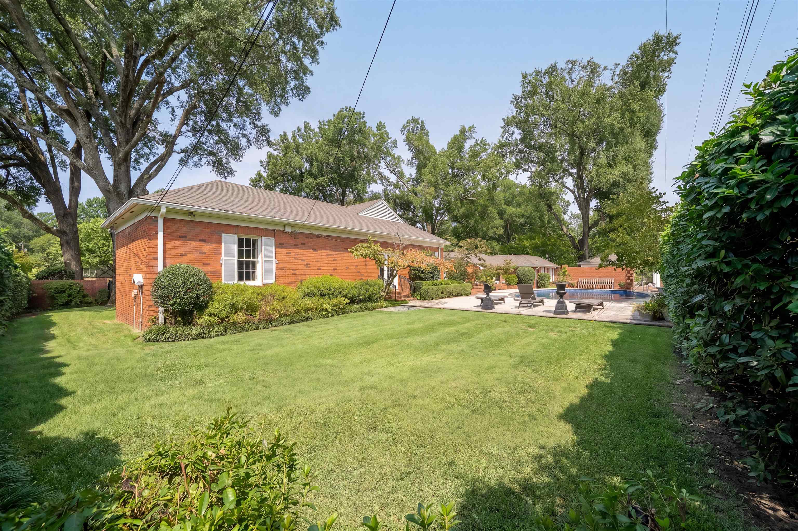 42 WOOD GROVE DR