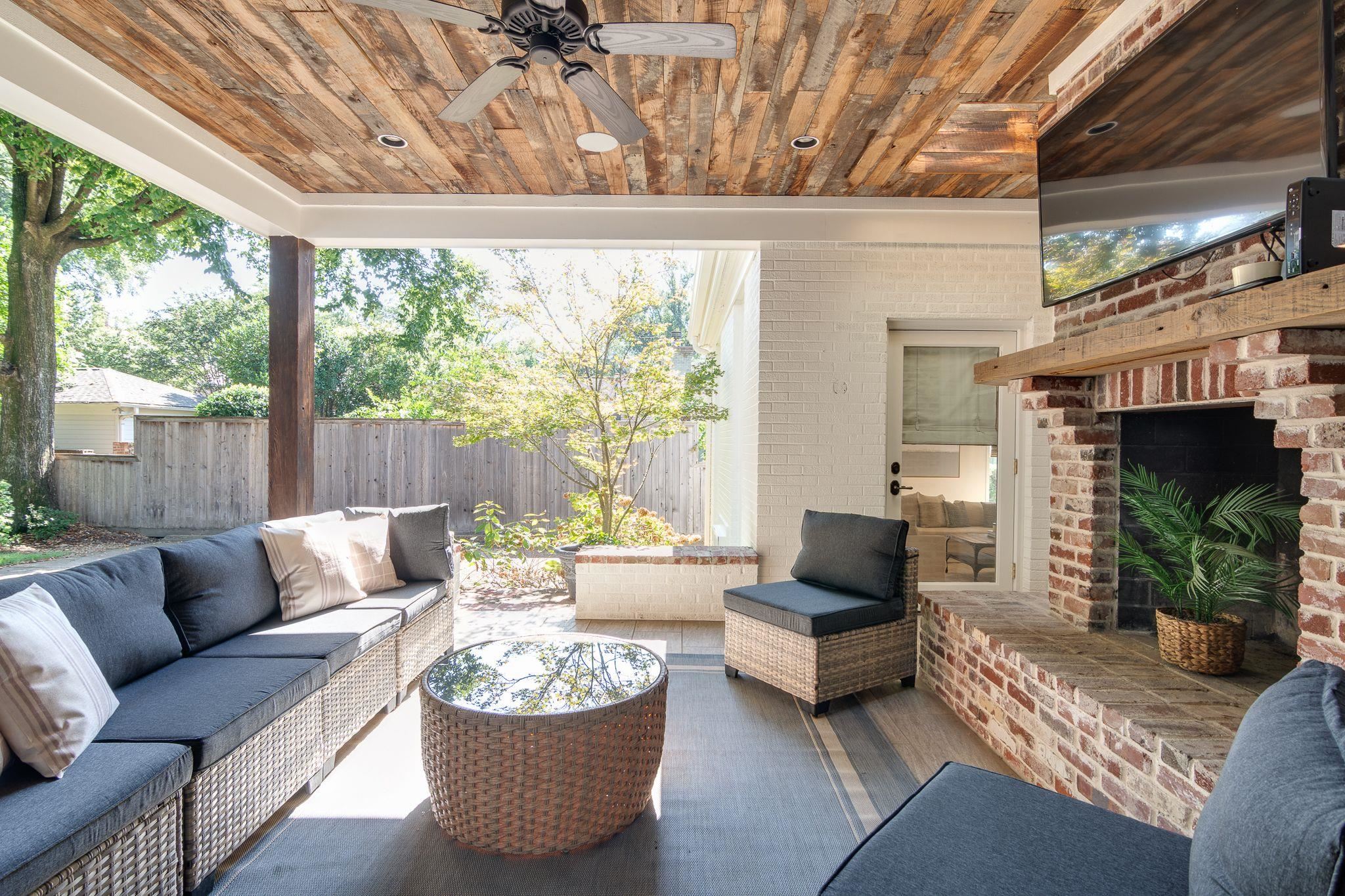2884 CATAWBA LN