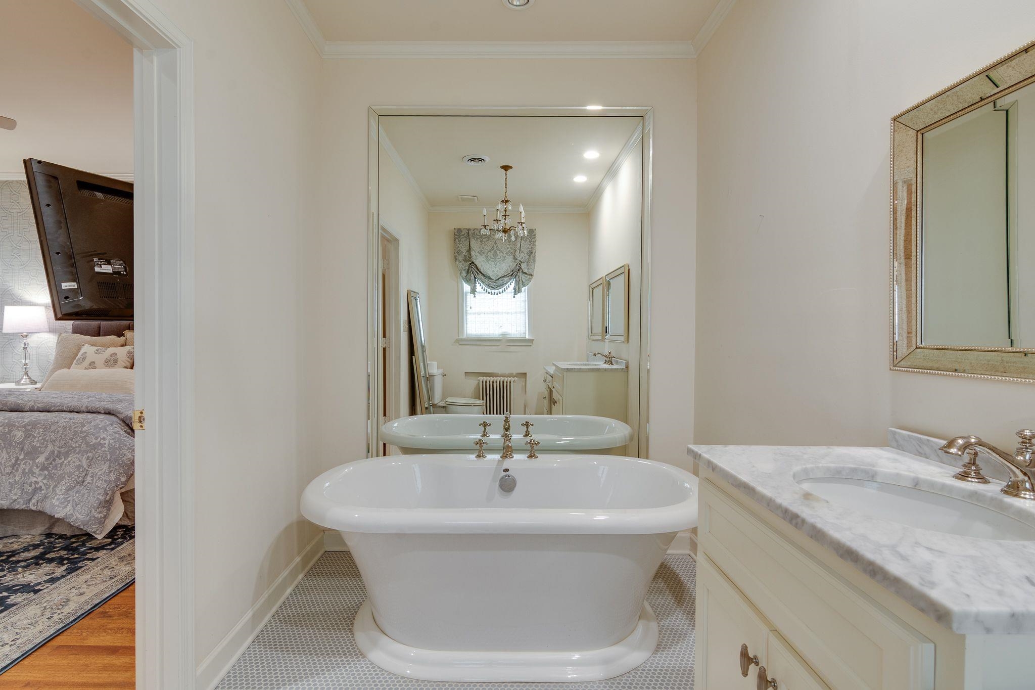 2884 CATAWBA LN
