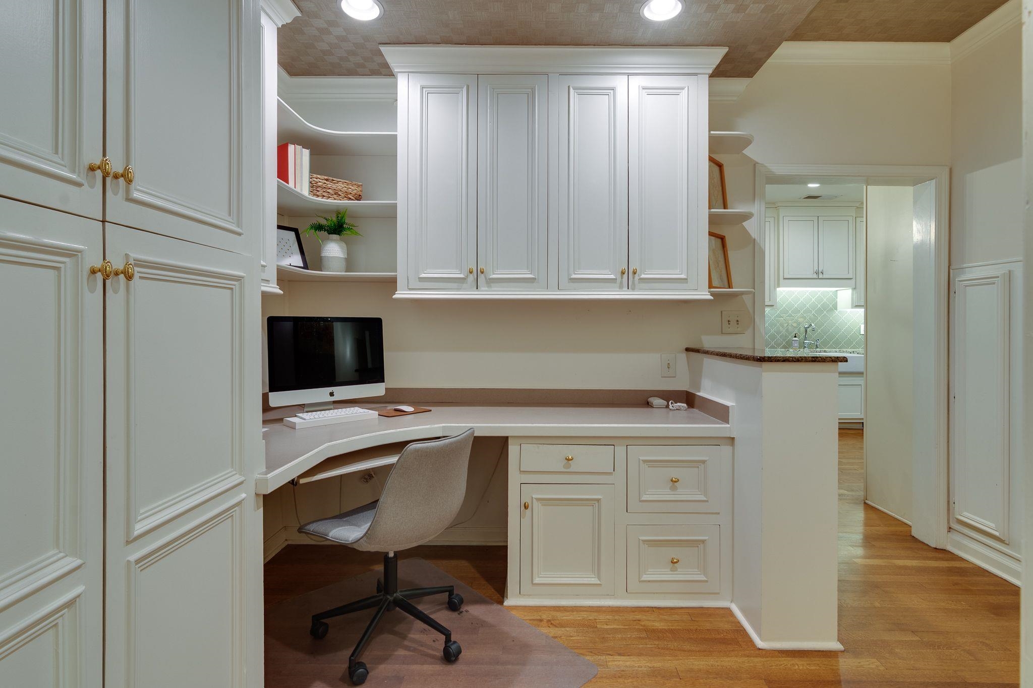 2884 CATAWBA LN