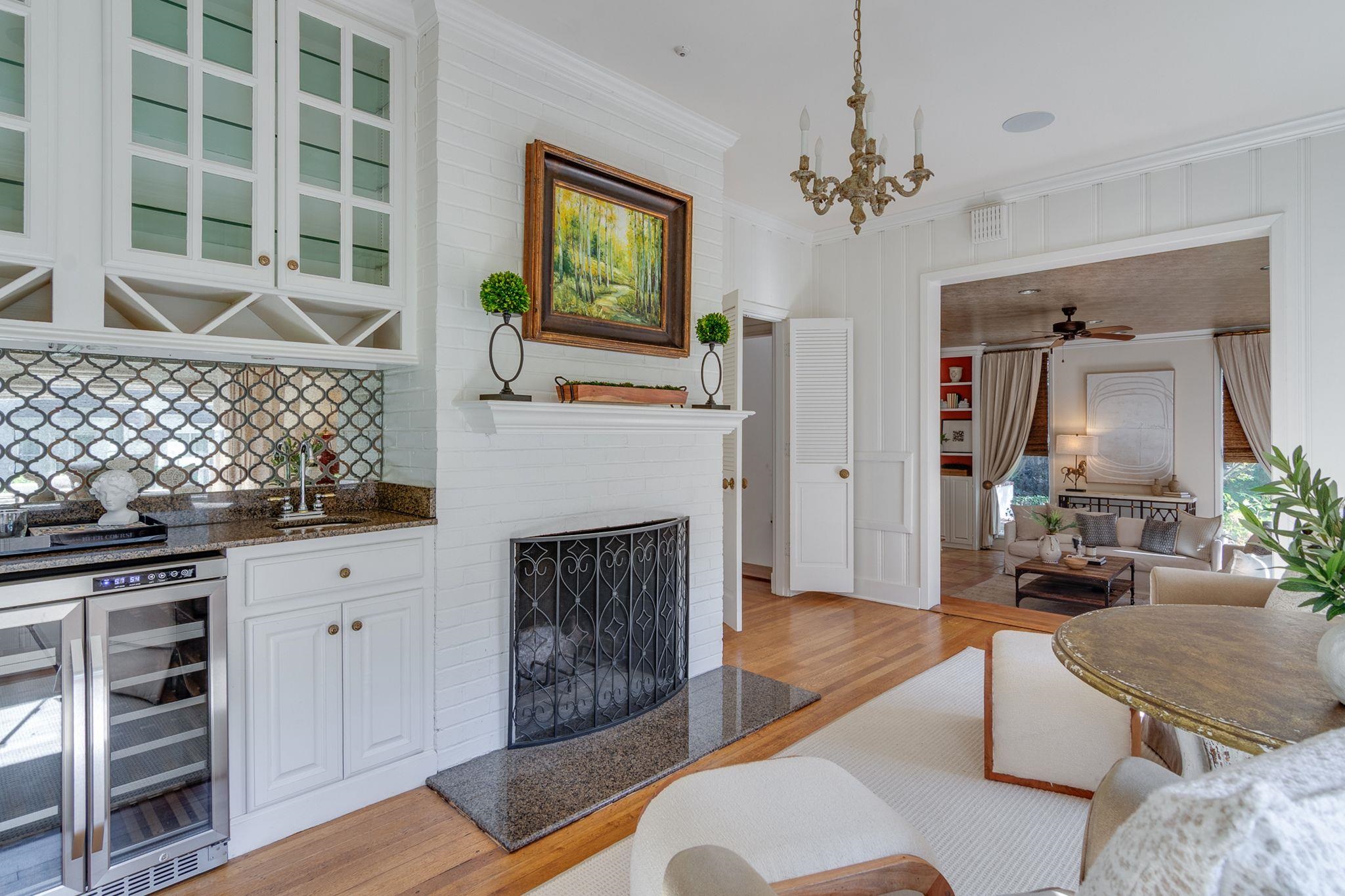 2884 CATAWBA LN