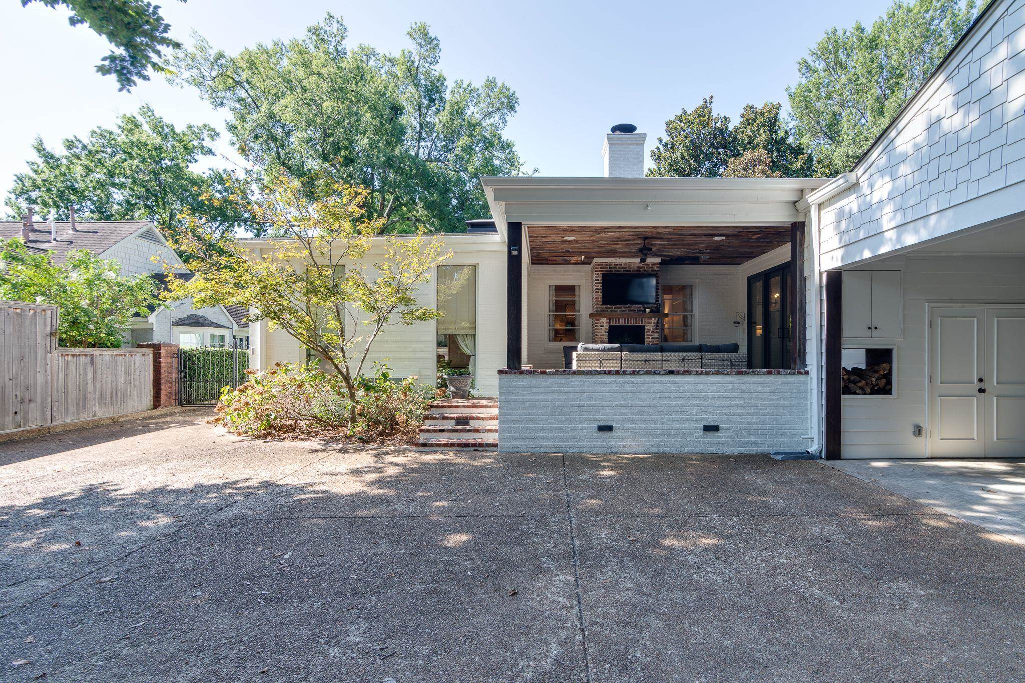 2884 CATAWBA LN