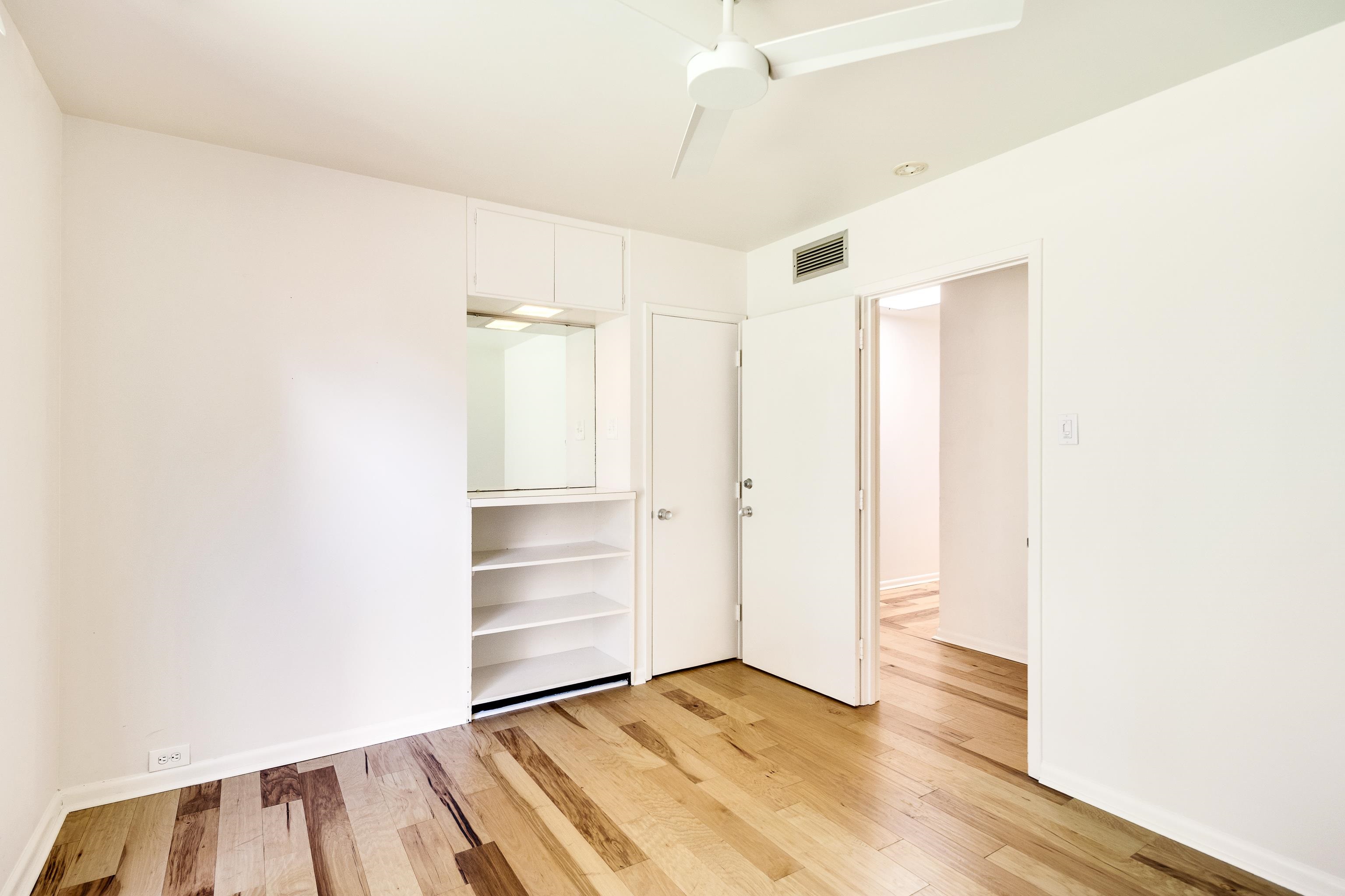 431 E ERWIN DR