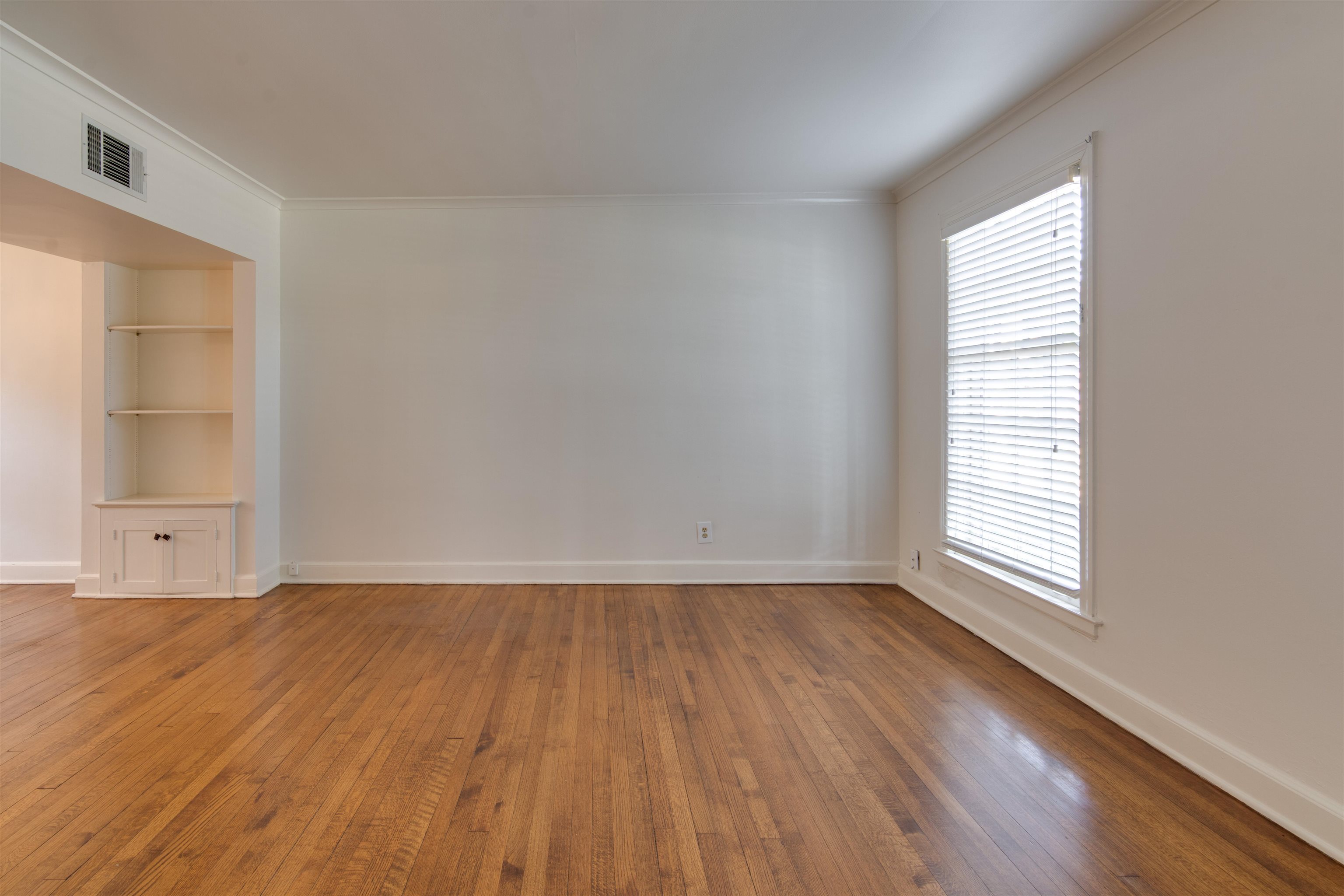 1885 PEABODY AVE Unit: 1