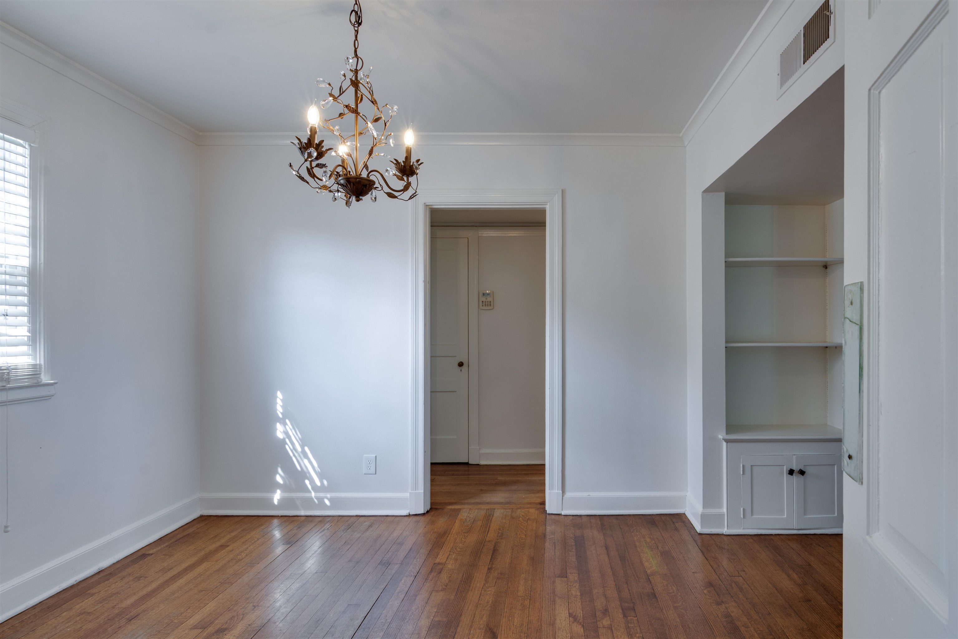 1885 PEABODY AVE Unit: 1