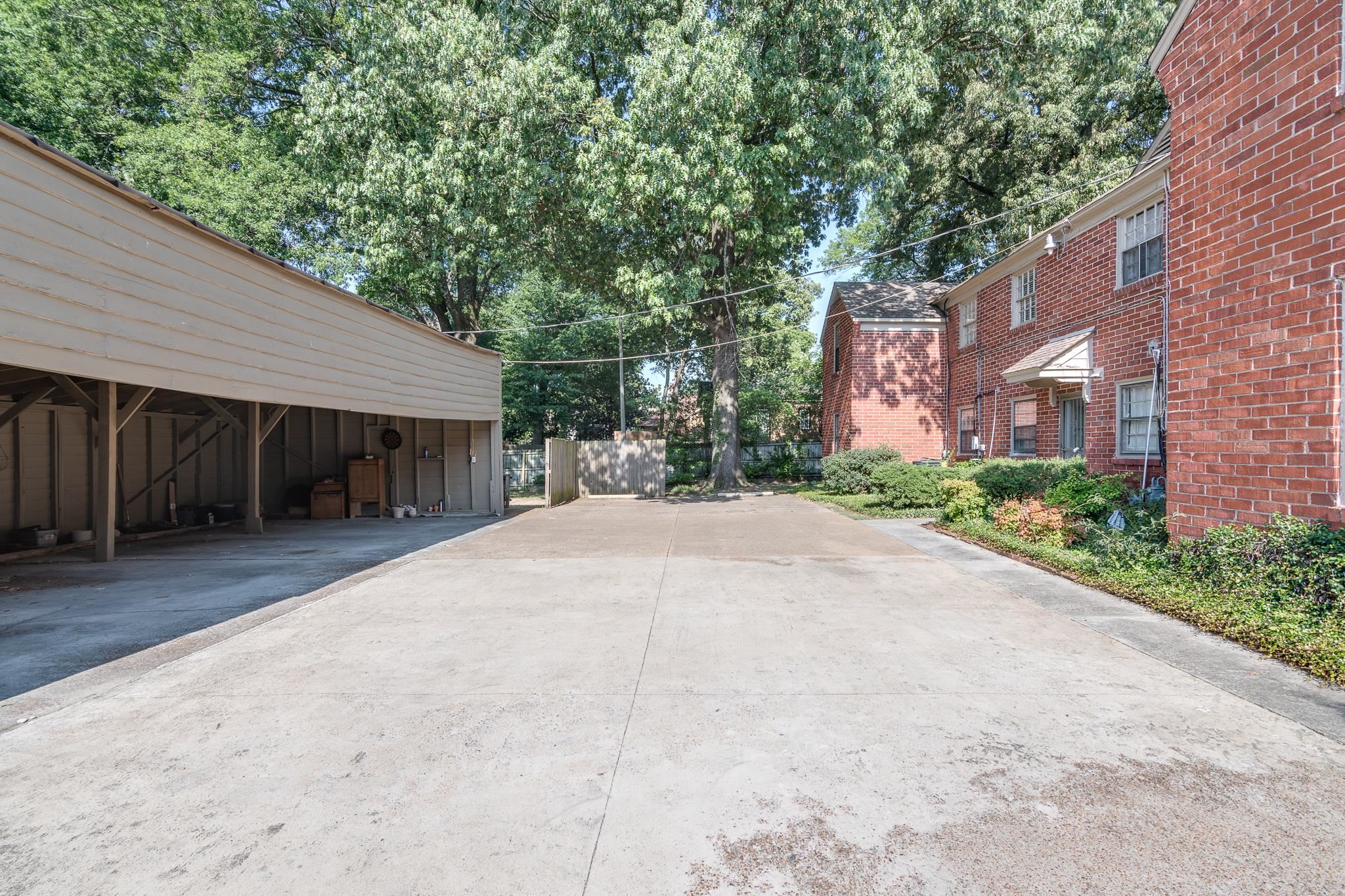 1885 PEABODY AVE Unit: 1