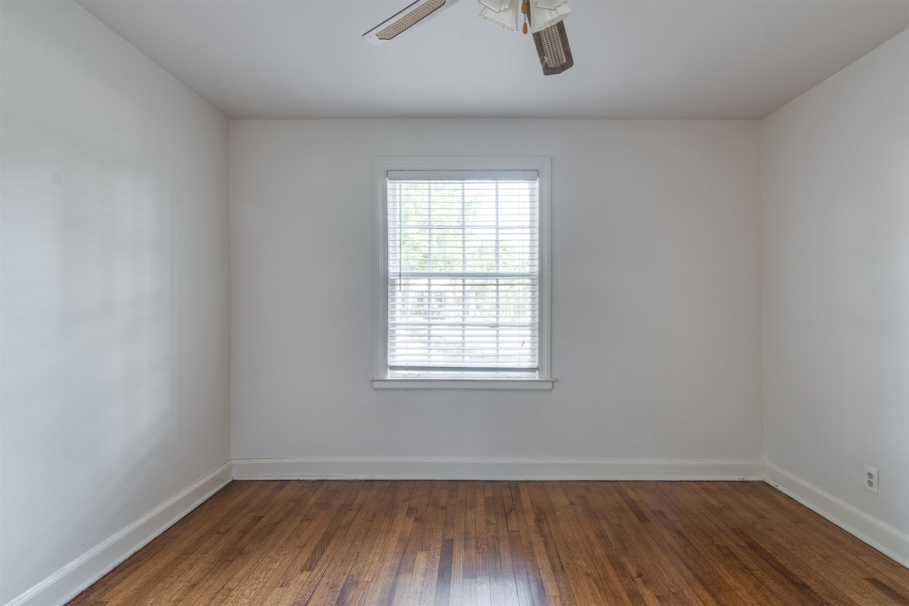 1885 PEABODY AVE Unit: 1