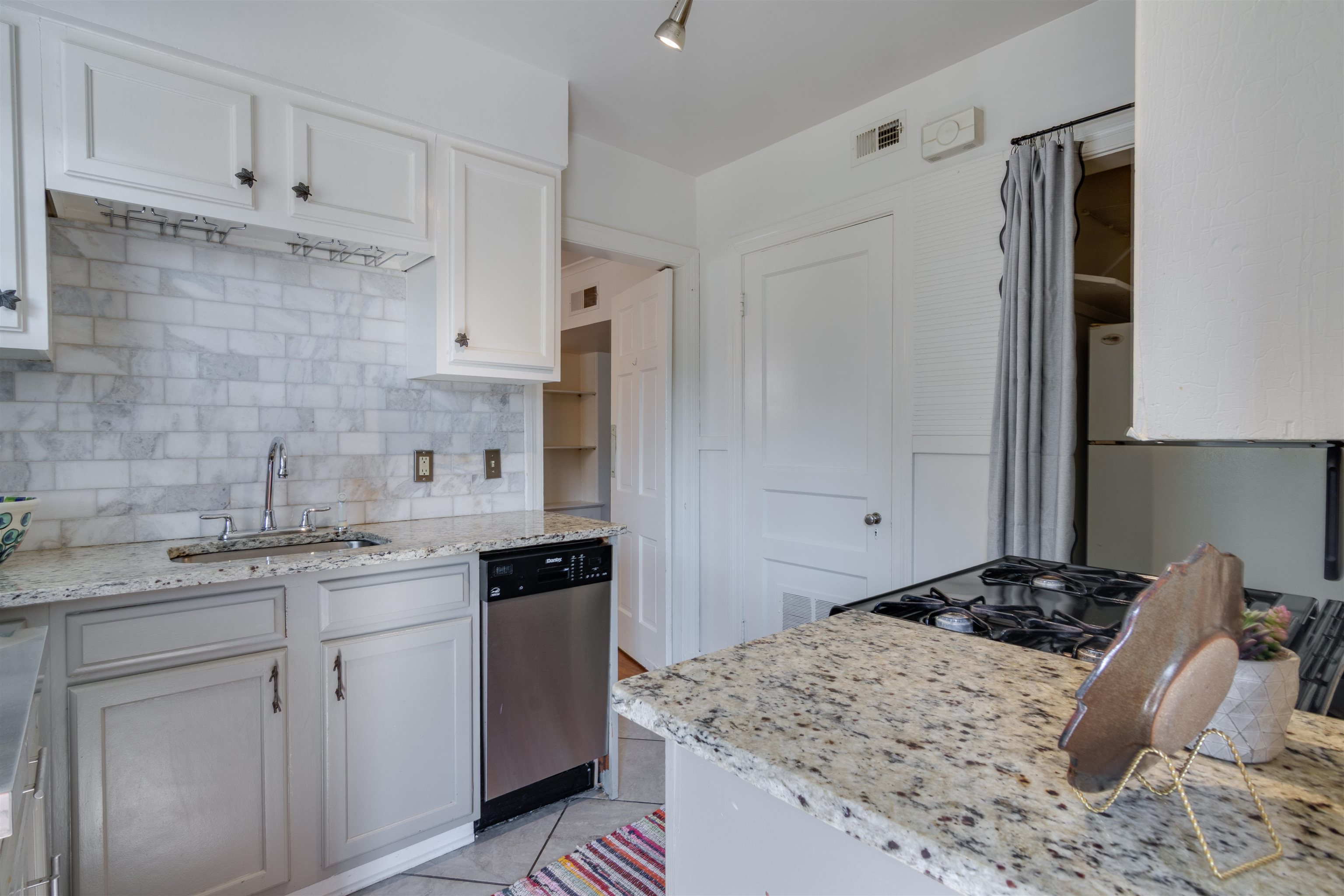 1885 PEABODY AVE Unit: 1
