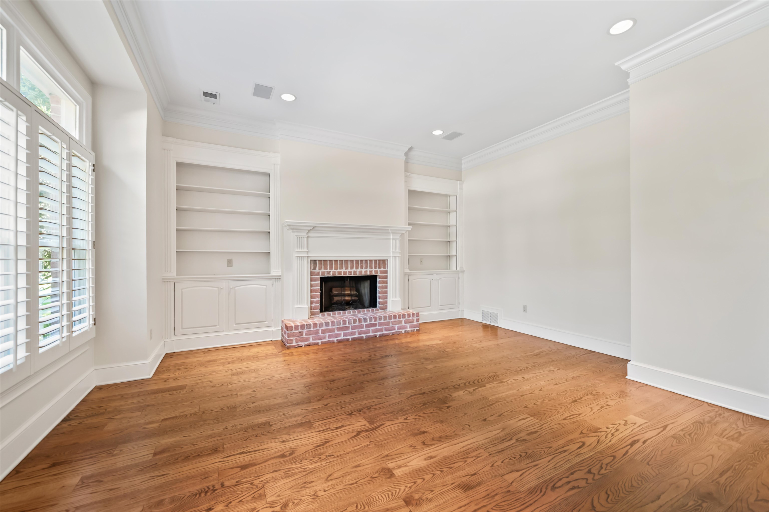 3449 LAKE POINTE CV