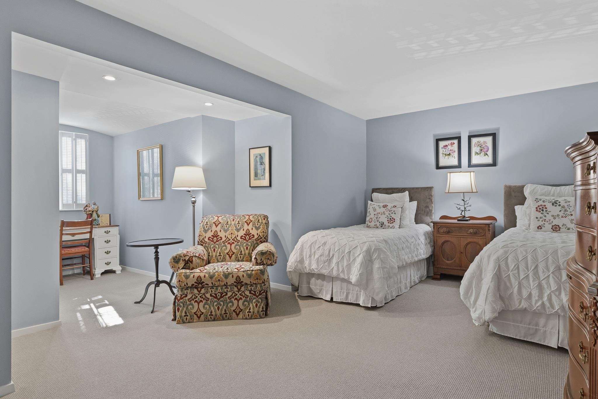 4050 BARONNE WAY Unit: 34