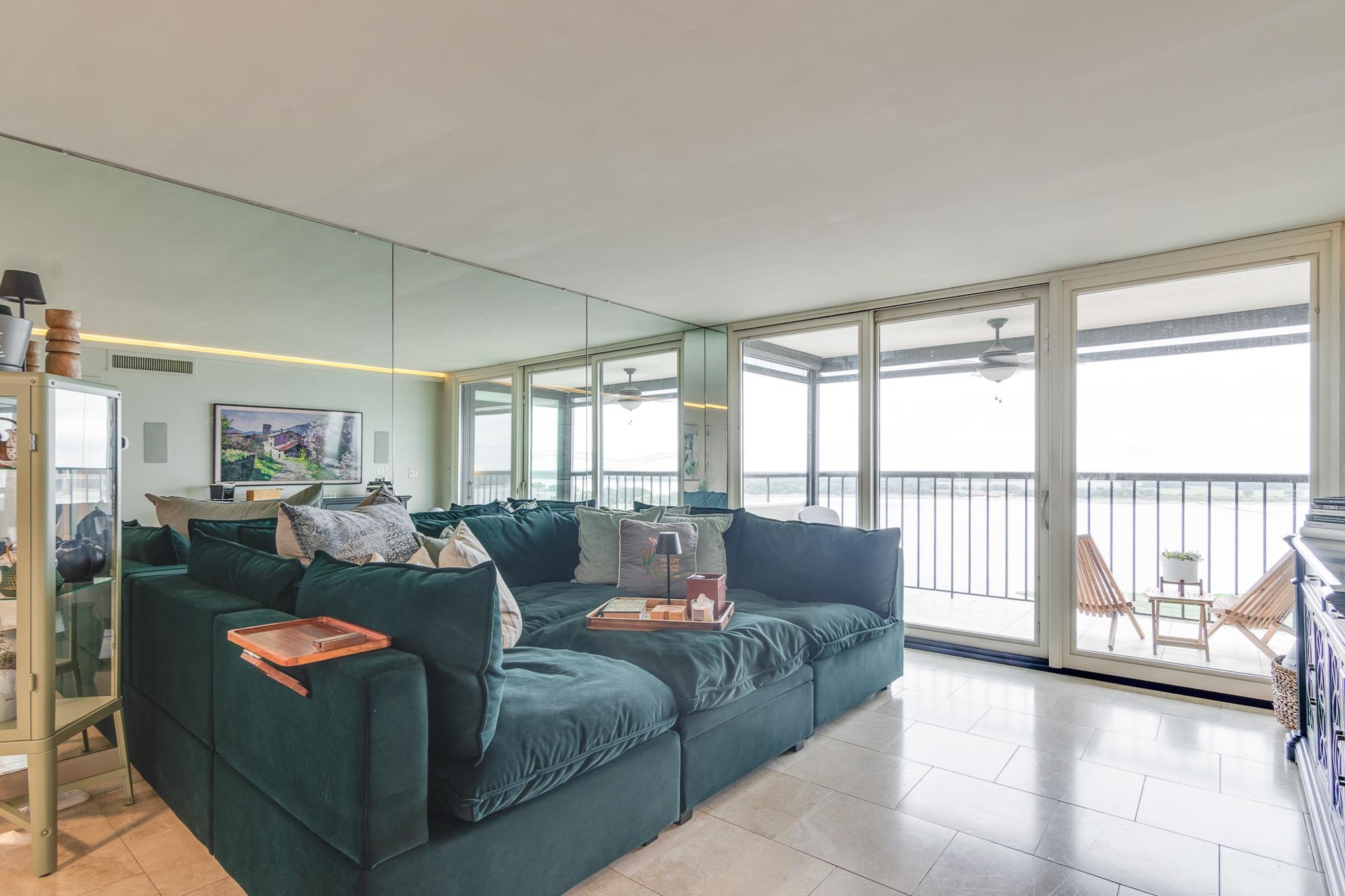 200 WAGNER PL Unit: 1201