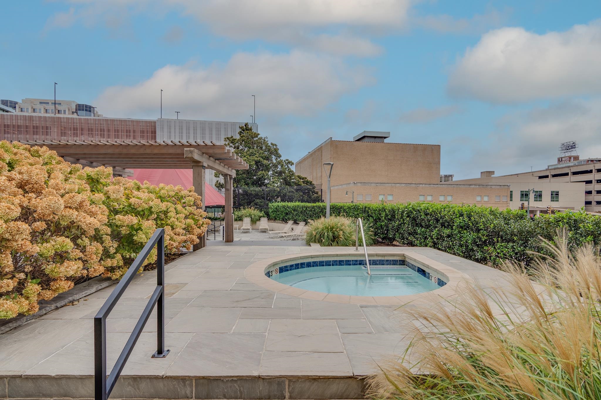 200 WAGNER PL Unit: 1201