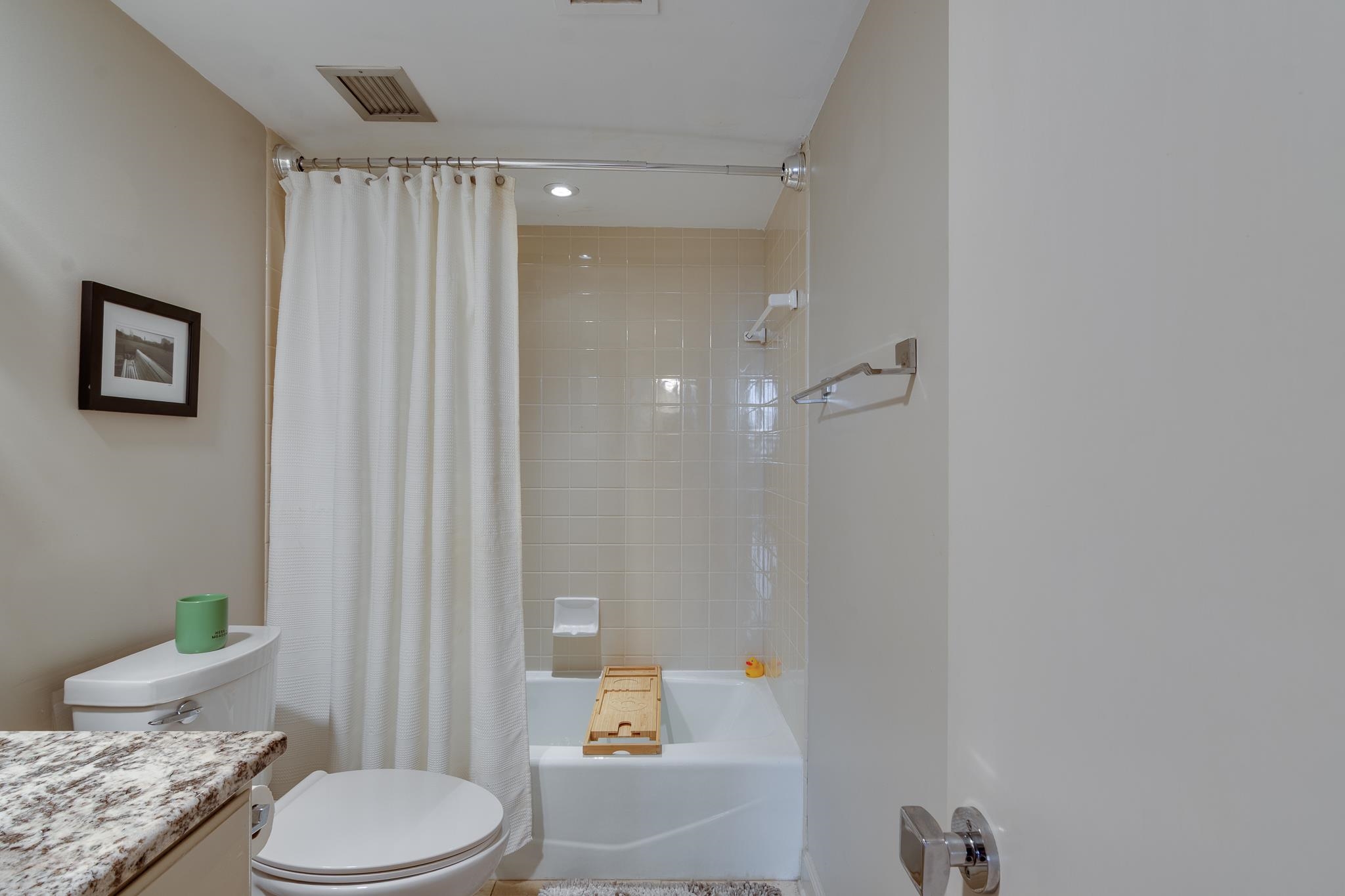 200 WAGNER PL Unit: 1201