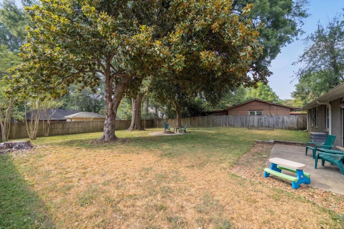 1065 IVY RD