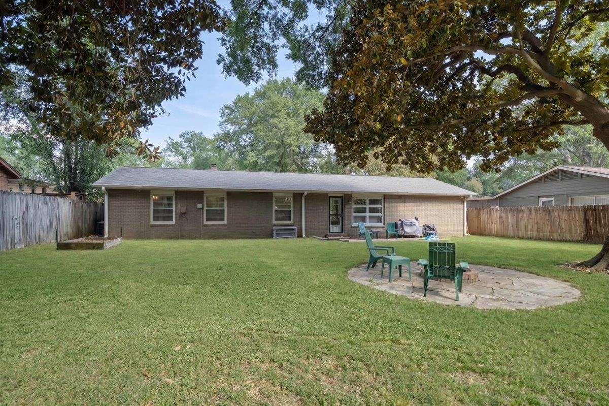 1065 IVY RD