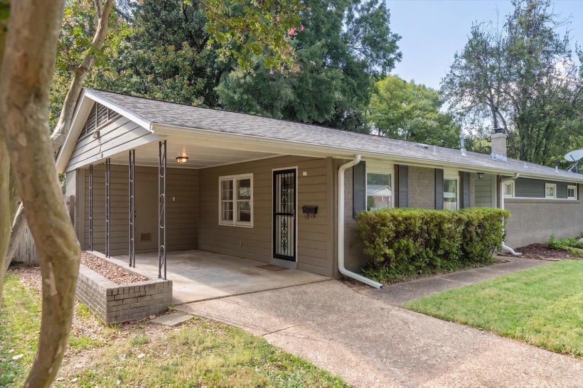 1065 IVY RD
