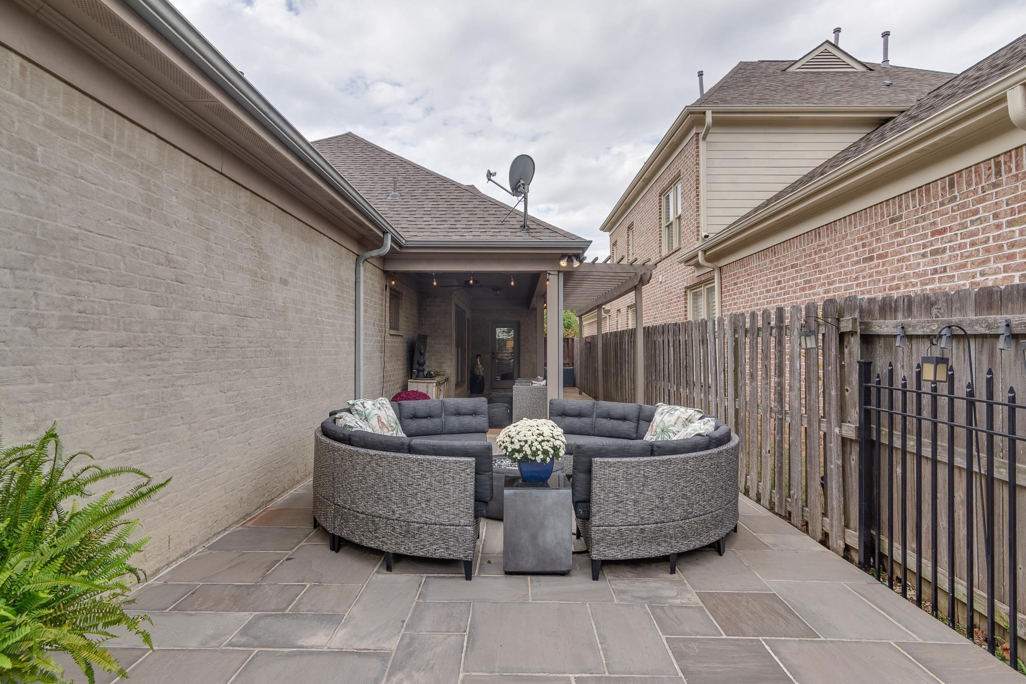 2044 N ARDEN LANDING CV