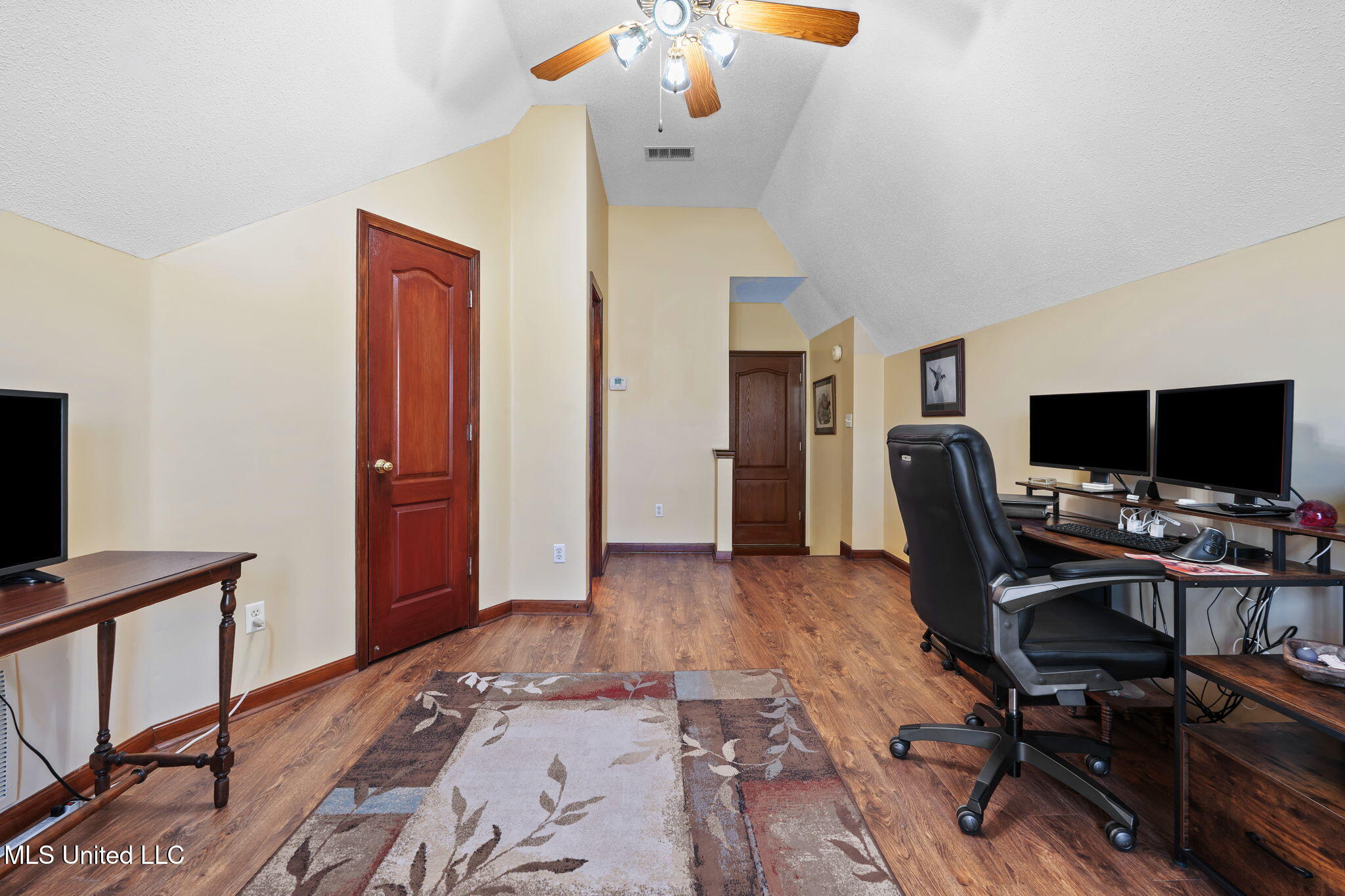 13025 Oak Ridge Drive