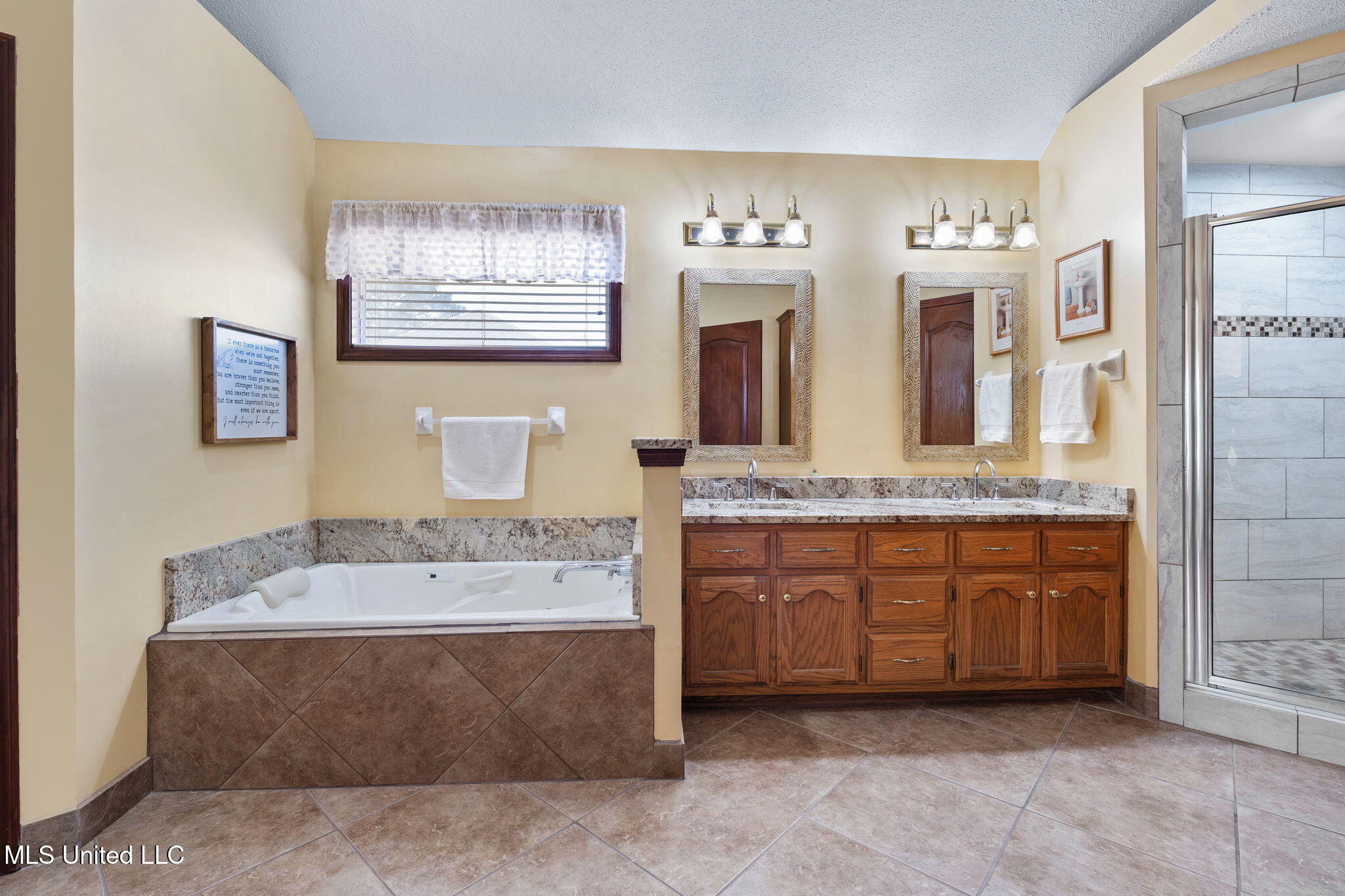 13025 Oak Ridge Drive