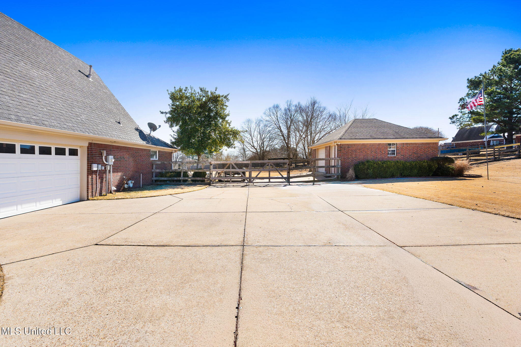 13025 Oak Ridge Drive