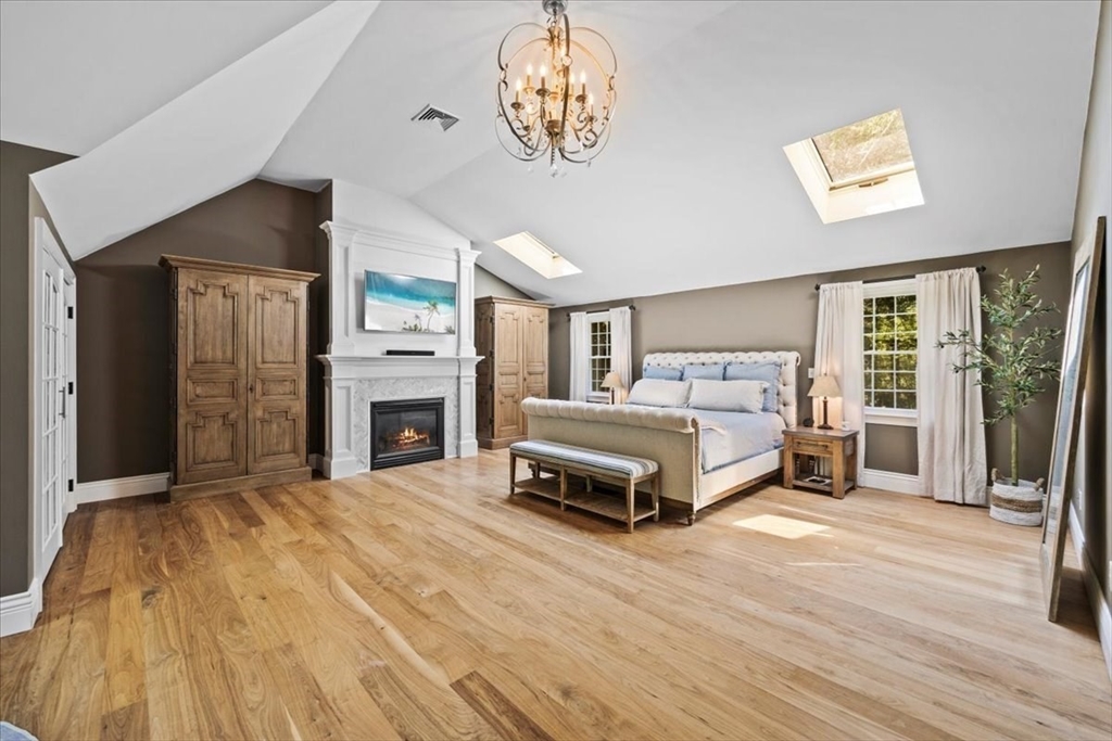 150 Bradley Ln