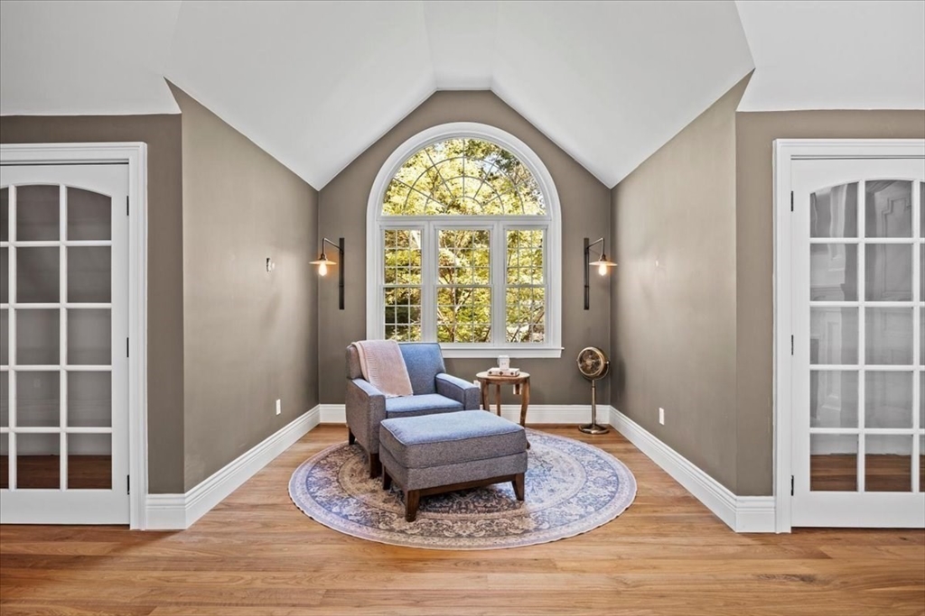 150 Bradley Ln