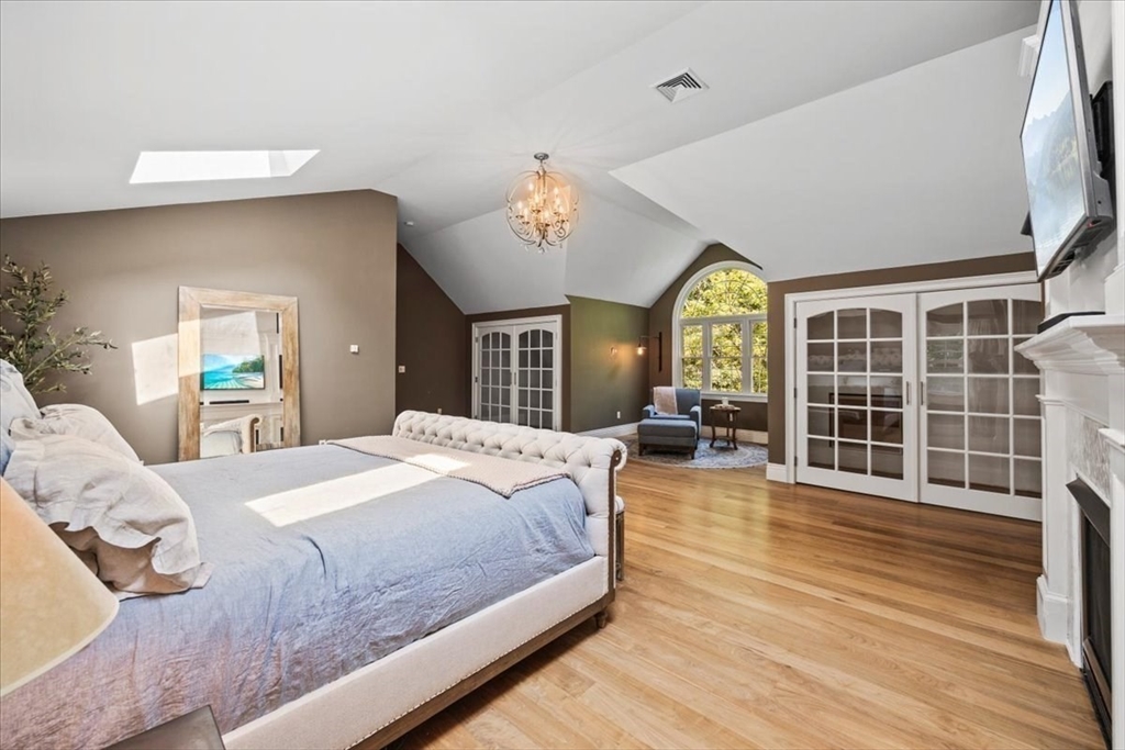 150 Bradley Ln