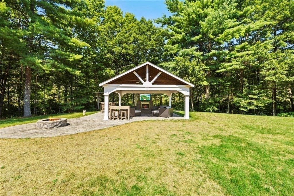 150 Bradley Ln