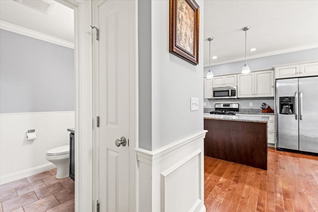 601 Crystal Way # 601