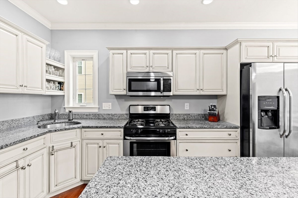 601 Crystal Way # 601