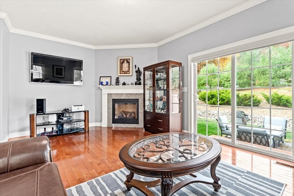 601 Crystal Way # 601